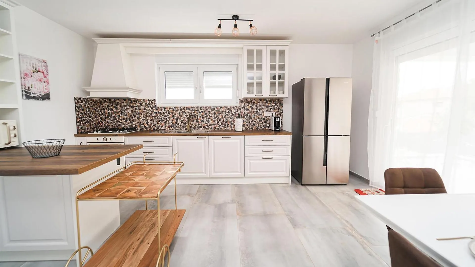 4 Bedroom Cozy Home In Krnica